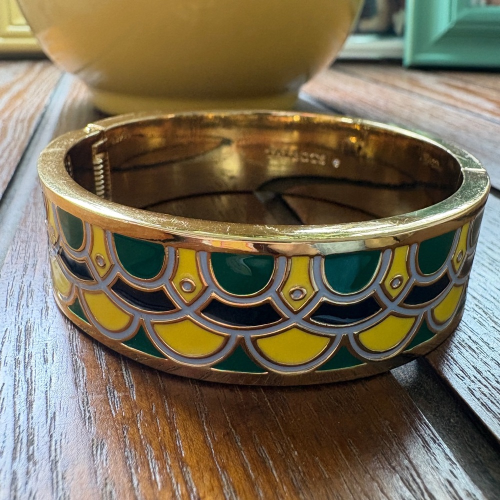 Talbots Gold-Tone Enamel Scallop Bracelet - Green, Yellow, Navy💛💚